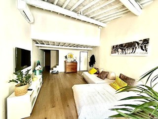 Appartamento in Vendita a Siena, 870'000&euro;, 143 m², arredato, con Box