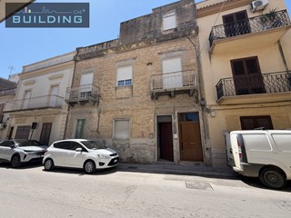 Appartamento in Vendita a Castelvetrano, 43'000&euro;, 235 m²