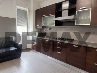 Trilocale in Vendita a Milano, 188'000&euro;, 75 m²