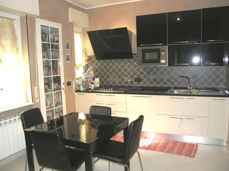 Appartamento in Vendita a Genova, 114'000&euro;, 68 m²