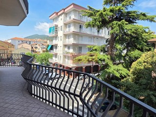Appartamento in Vendita a Albenga, 320'000&euro;, 181 m²