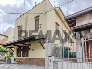 Trilocale in Vendita a Bresso, 249'700&euro;, 107 m²