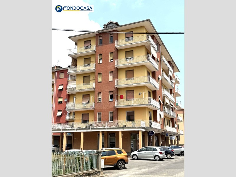 Appartamento in Vendita a Cairo Montenotte, 90'000&euro;, 125 m²
