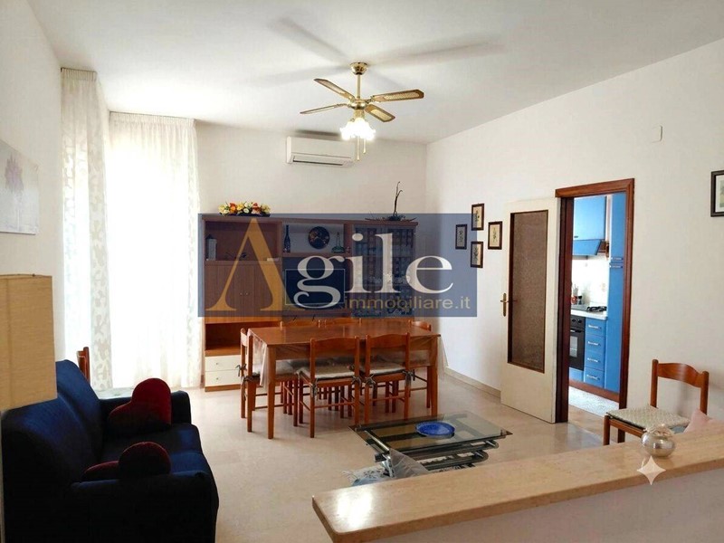 Trilocale in Vendita a Alba Adriatica, 130'000&euro;, 87 m²