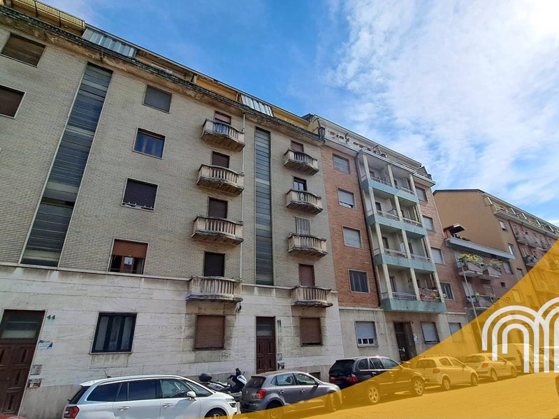 Bilocale in Vendita a Torino, 135'000&euro;, 60 m²
