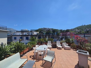 Trilocale in Vendita a Salerno, 259'000&euro;, 109 m²