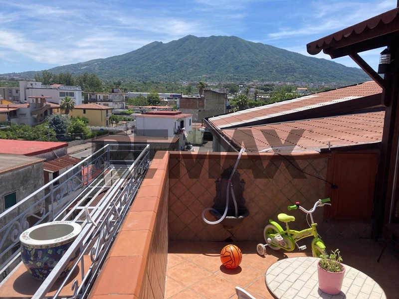 Appartamento in Vendita a Sant'Anastasia, 335'000&euro;, 200 m²