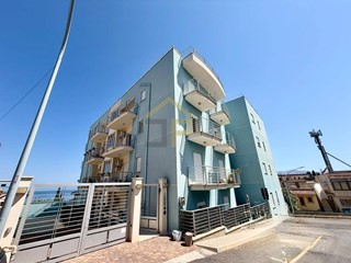 Quadrilocale in Vendita a Balestrate, 135'000&euro;, 76 m²