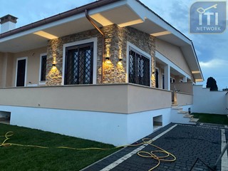 Quadrilocale in Vendita a Pomezia, 220'000&euro;, 80 m²