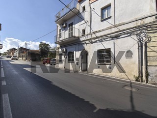 Bilocale in Vendita a Catania, 90'000&euro;, 68 m²