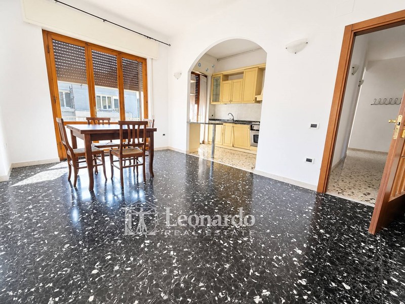 Appartamento in Vendita a Viareggio, 235'000&euro;, 90 m²