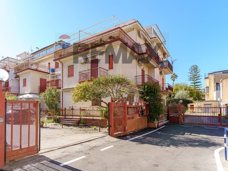 Bilocale in Vendita a Giardini Naxos, 180'000&euro;, 51 m²