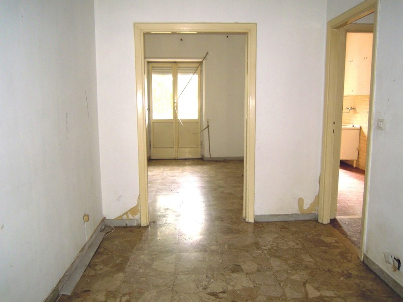 Bilocale in Vendita a Roma, 230'000&euro;, 80 m²