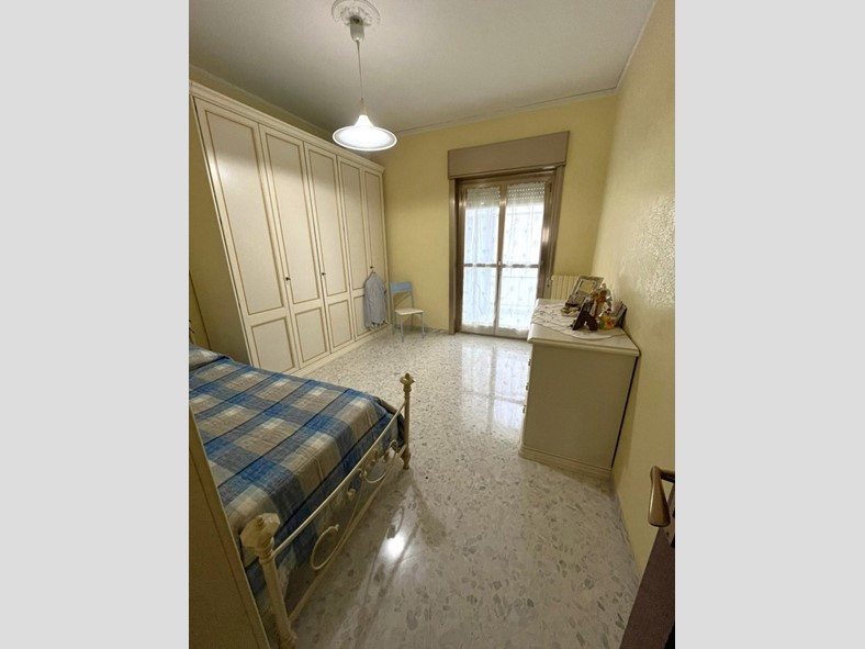 Quadrilocale in Vendita a Bari, 160'000&euro;, 130 m²