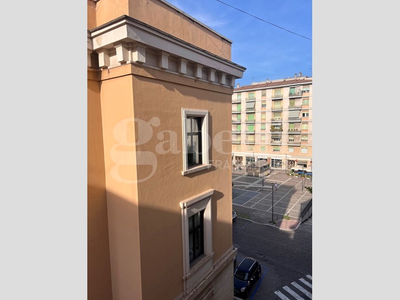 Quadrilocale in Affitto a Terni, 700&euro;, 95 m²