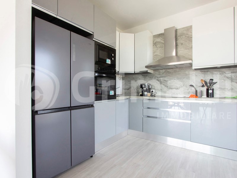 Trilocale in Vendita a Monza, 425'000&euro;, 115 m², con Box