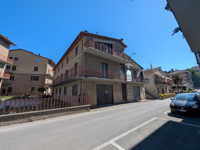 Quadrilocale in Vendita a Deruta, 50'000&euro;, 160 m²