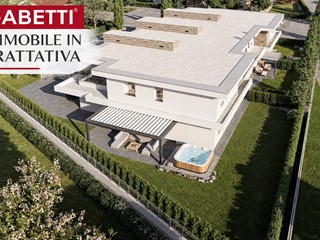 Quadrilocale in Vendita a Capriolo, 395'000&euro;, 176 m², con Box