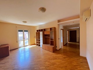 Quadrilocale in Vendita a Legnano, 225'000&euro;, 115 m²
