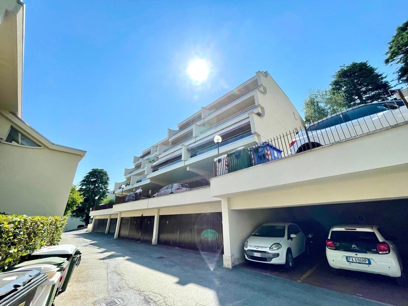 Quadrilocale in Vendita a Alba, 160'000&euro;, 70 m², con Box