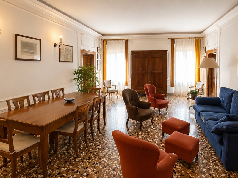 Appartamento in Vendita a Venezia, 860'000&euro;, 197 m², arredato