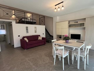 Trilocale in Affitto a Saronno, 70 m², arredato