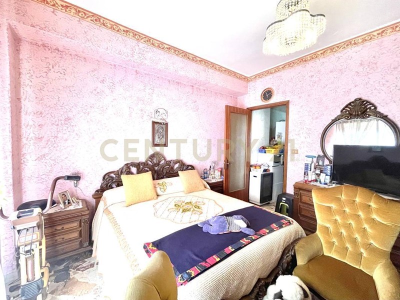 Appartamento in Vendita a Misterbianco, 97'000&euro;, 161 m²