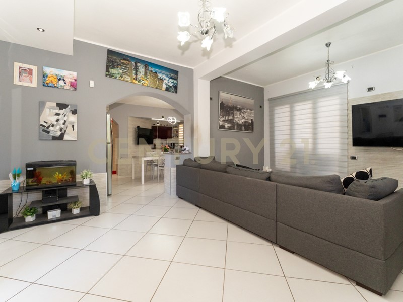 Appartamento in Vendita a San Pietro Clarenza, 178'000&euro;, 171 m², con Box