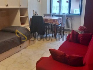 Monolocale in Affitto a Torino, zona Borgo Vittoria, 450&euro;, 35 m², arredato