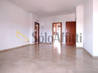 Trilocale in Affitto a Legnano, 700&euro;, 100 m², con Box