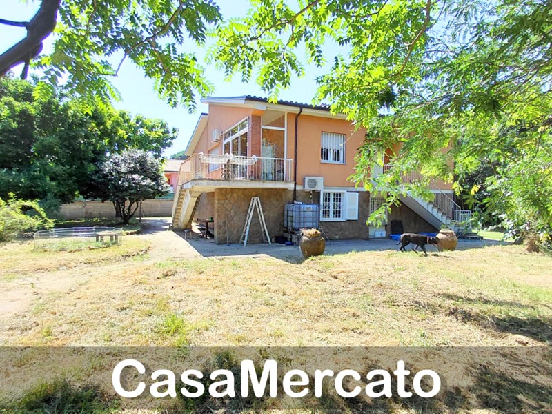 Appartamento in Vendita a Rocca Priora, zona Buero, 450'000&euro;, 230 m²