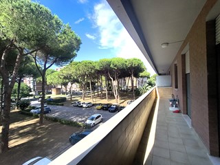 Appartamento in Vendita a Livorno, zona ARDENZA, STADIO, LA ROSA, 229'000&euro;, 110 m²