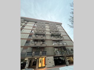 Appartamento in Affitto a Bari, 1'200&euro;, 170 m²