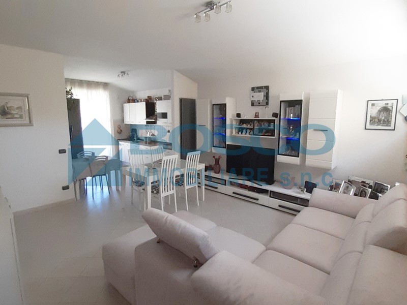Appartamento in Vendita a La Spezia, zona Est, 235'000&euro;, 140 m², con Box