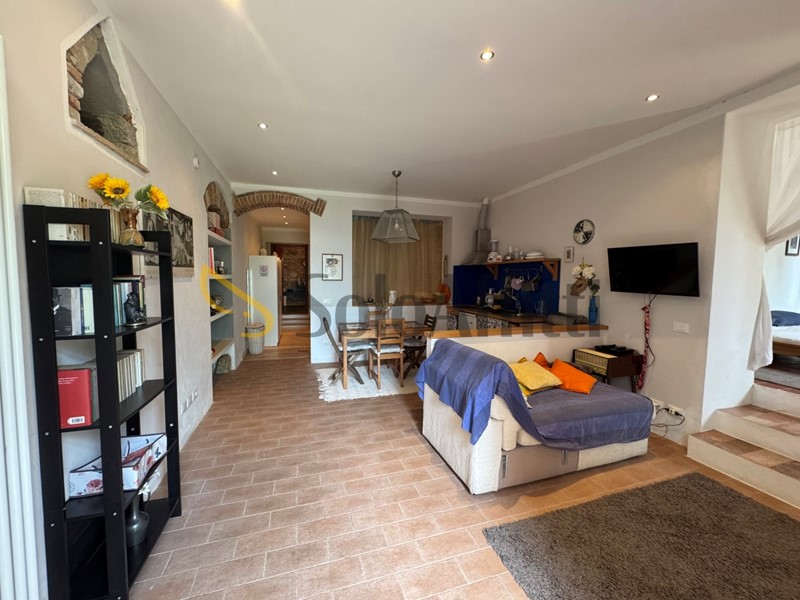 Trilocale in Affitto a Fiesole, zona Girone, 1'100&euro;, 70 m², arredato