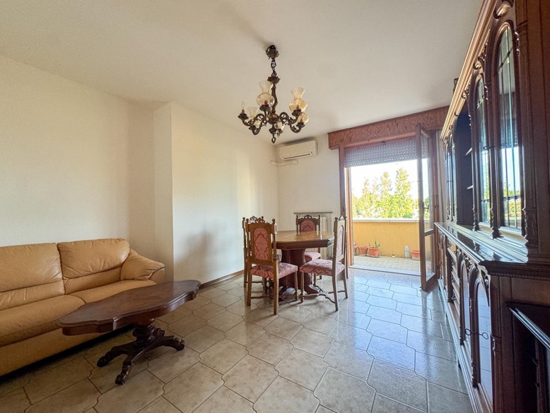 Quadrilocale in Vendita a Rimini, 230'000&euro;, 113 m², con Box
