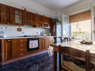 Quadrilocale in Vendita a Siracusa, zona Adda Gelone Timoleonte, 95'000&euro;, 127 m²