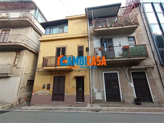 Trilocale in Vendita a Villabate, 70'000&euro;, 105 m²