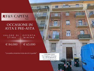 Bilocale in Vendita a Torino, 63'000&euro;, 50 m²