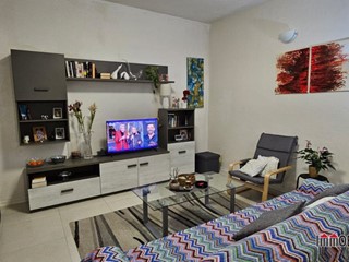 Trilocale in Vendita a Colle di Val D'Elsa, 350'000&euro;, 185 m²