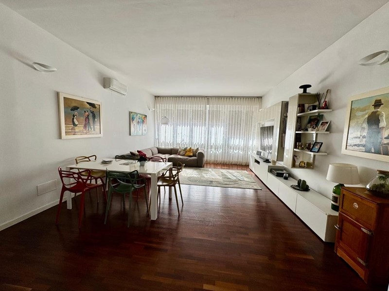 Appartamento in Vendita a Firenze, 630'000&euro;, 105 m², con Box