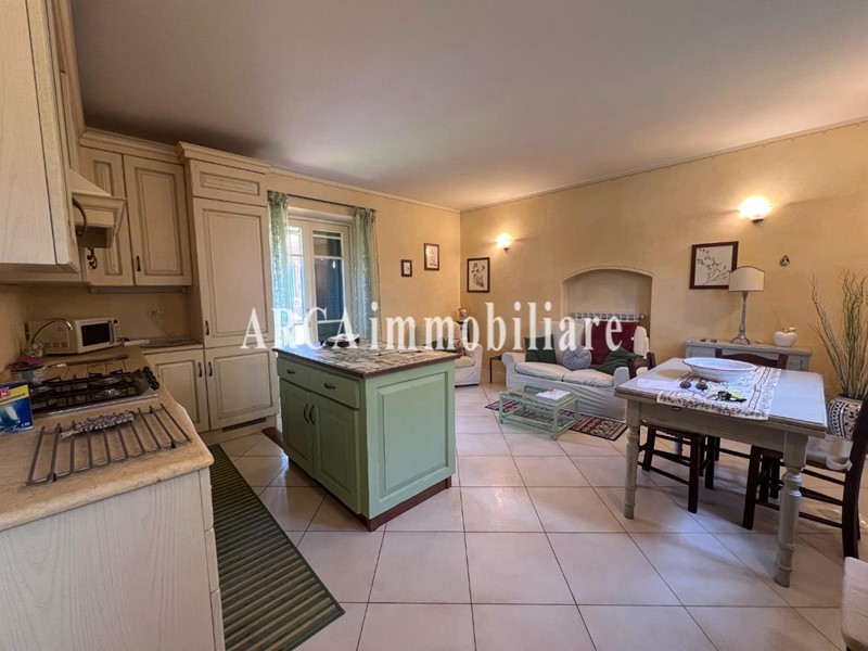 Trilocale in Vendita a Pietrasanta, 295'000&euro;, 55 m², arredato