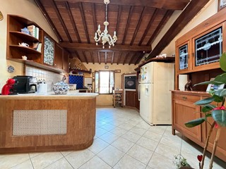 Appartamento in Vendita a Casciana Terme Lari, zona Casciana Terme, 149'000&euro;, 96 m², arredato