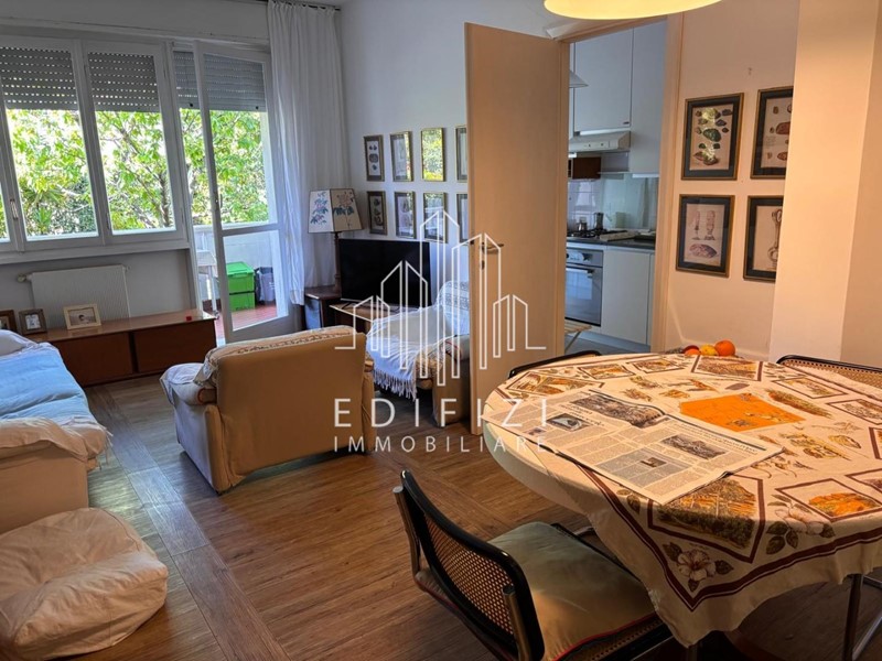 Appartamento in Vendita a Massa, zona Marina di Massa, 380'000&euro;, 120 m², con Box