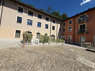 Monolocale in Vendita a Carate Brianza, 110'000&euro;, 43 m²