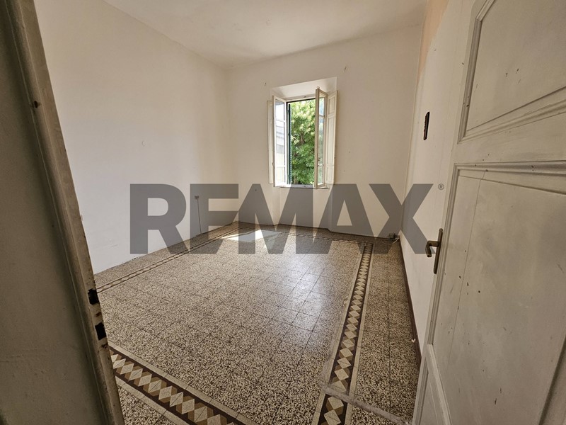 Quadrilocale in Vendita a Piombino, 110'000&euro;, 93 m²