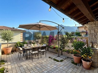 Bilocale in Vendita a Solto Collina, 125'000&euro;, 67 m²