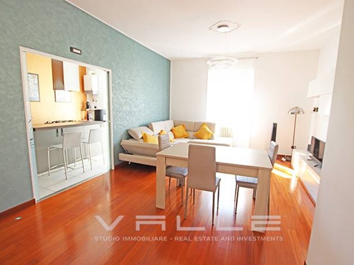Bilocale in Affitto a Bergamo, 1'400&euro;, 88 m²