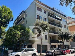Trilocale in Vendita a Pescara, 450'000&euro;, 137 m²