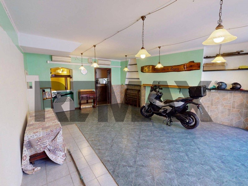 Appartamento in Vendita a Campomorone, 169'000&euro;, 200 m²